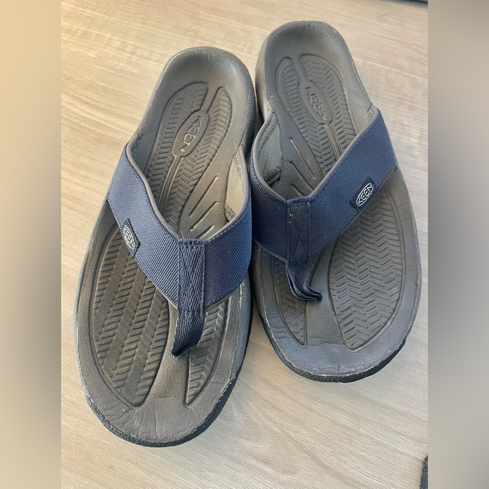 KEEN Men's Kona Flip Flop Beach Sandals Blue Size 7.5- EUC